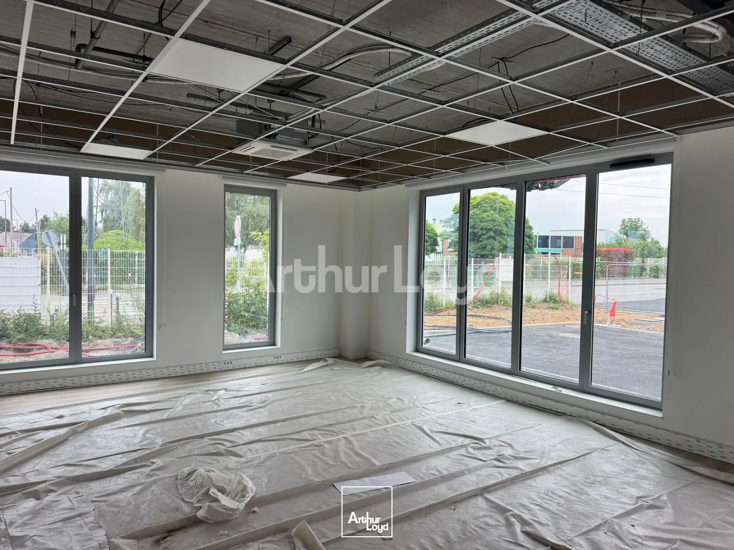 Locaux d'activité & Entrepôts - Location - LYS LEZ LANNOY - 59390 - 303-6880 - 7788621