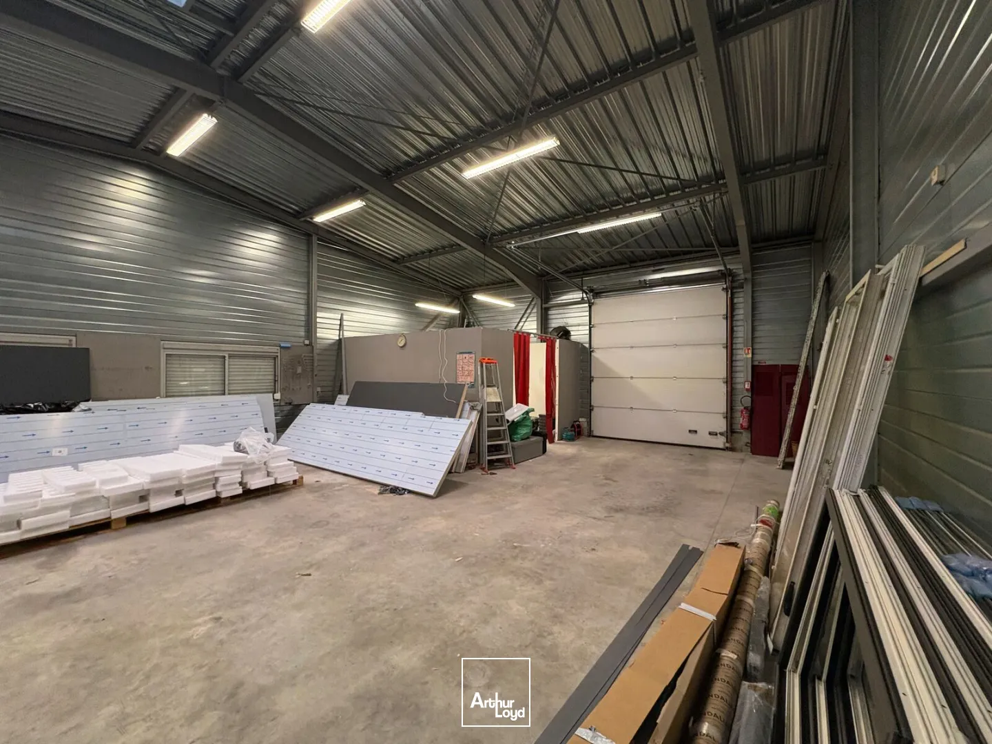 Locaux d'activité & Entrepôts - Location - LA CHAPELLE SAINT MESMIN - 45380 - 265-265 - 7788748