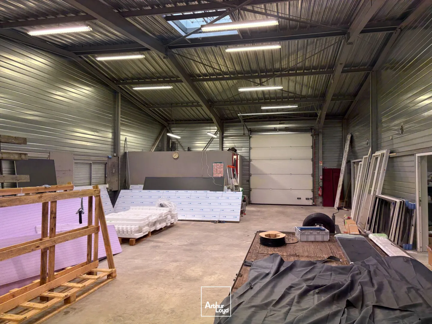 Locaux d'activité & Entrepôts - Location - LA CHAPELLE SAINT MESMIN - 45380 - 265-265 - 7788752