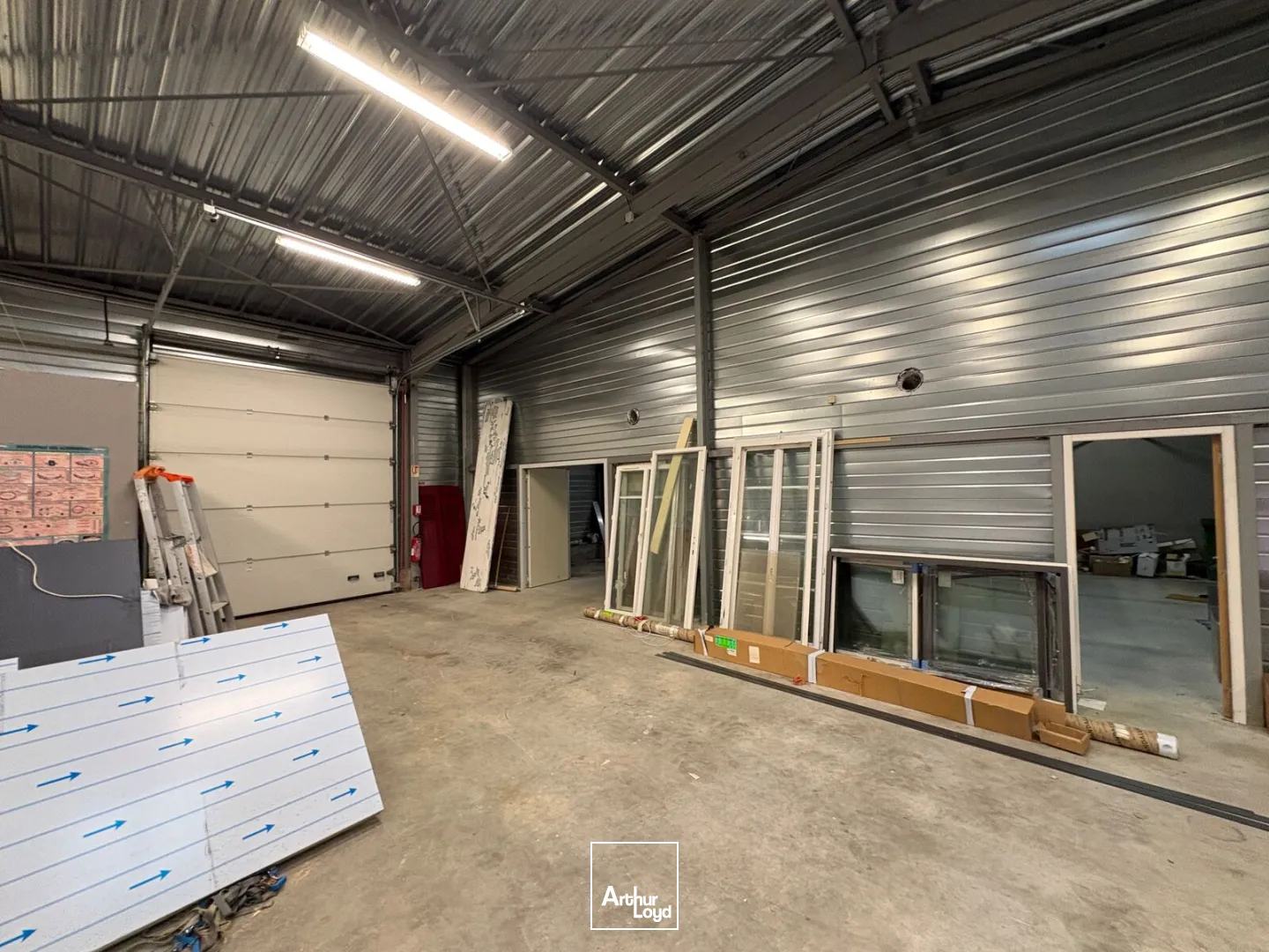Locaux d'activité & Entrepôts - Location - LA CHAPELLE SAINT MESMIN - 45380 - 265-265 - 7788755