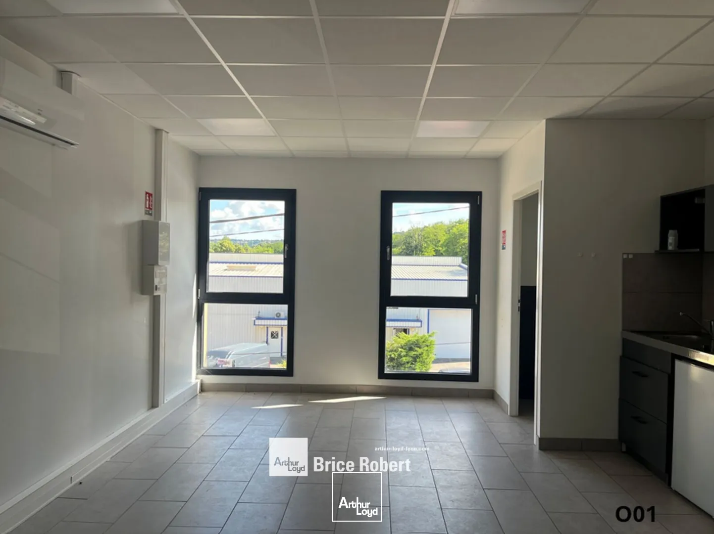 Locaux d'activité & Entrepôts - Location - FLEURIEU SUR SAONE - 69250 - 78-2004 - 7788780