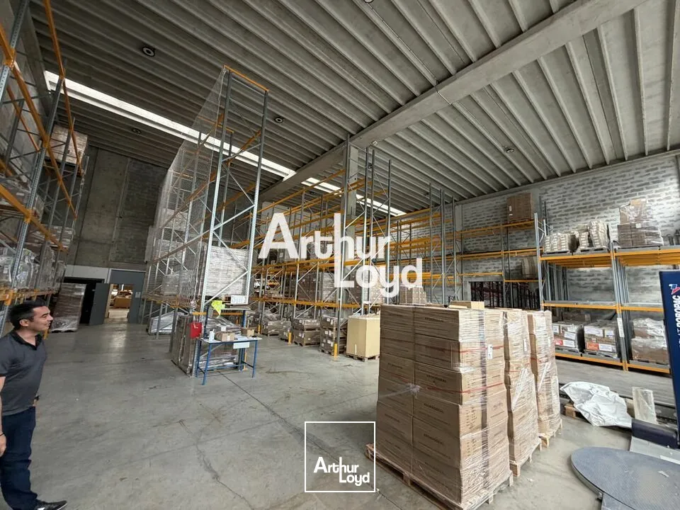 Locaux d'activité & Entrepôts - Location - LE BROC - 06510 - 2518-2518 - 7789688