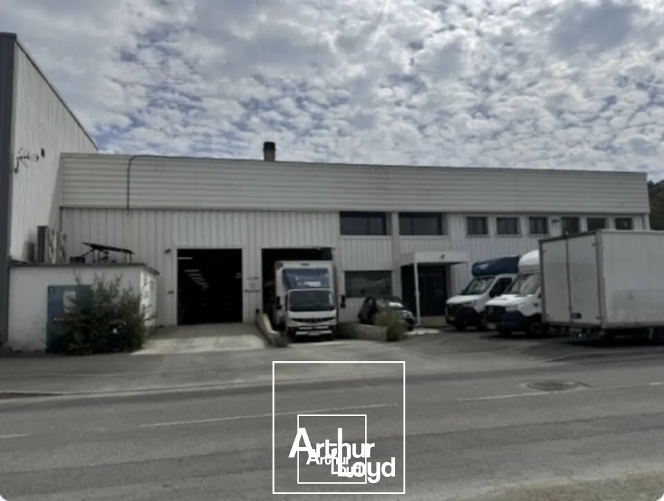 Locaux d'activité & Entrepôts - Location - TERRASSON-LAVILLEDIEU - 24120 - 2164-2164 - 7789802