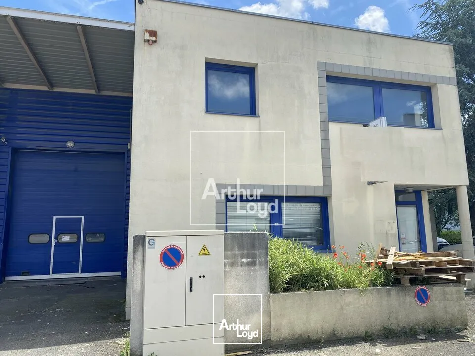 Locaux d'activité & Entrepôts - Vente - SAINTE GENEVIEVE DES BOIS - 91700 - 379.8-379.8 - 7789858