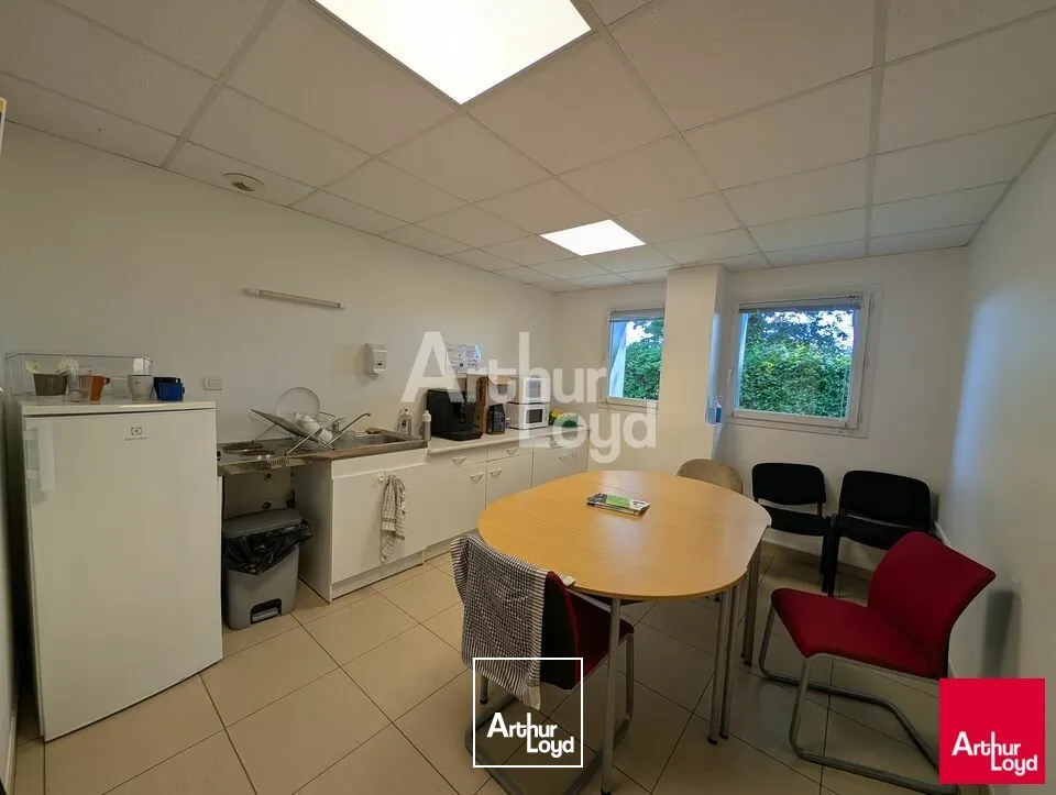 Locaux d'activité & Entrepôts - Location - LA MÉZIÈRE - 35520 - 1020-1020 - 7789960