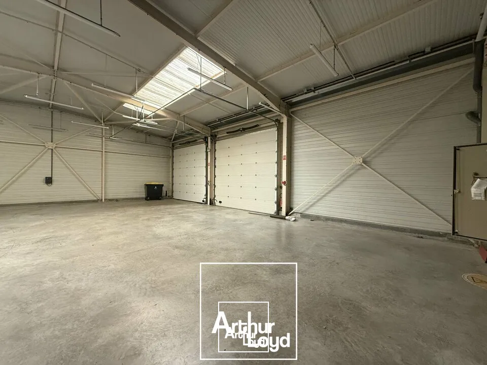 Locaux d'activité & Entrepôts - Vente - TERRASSON LAVILLEDIEU - 24120 - 329-329 - 7790757