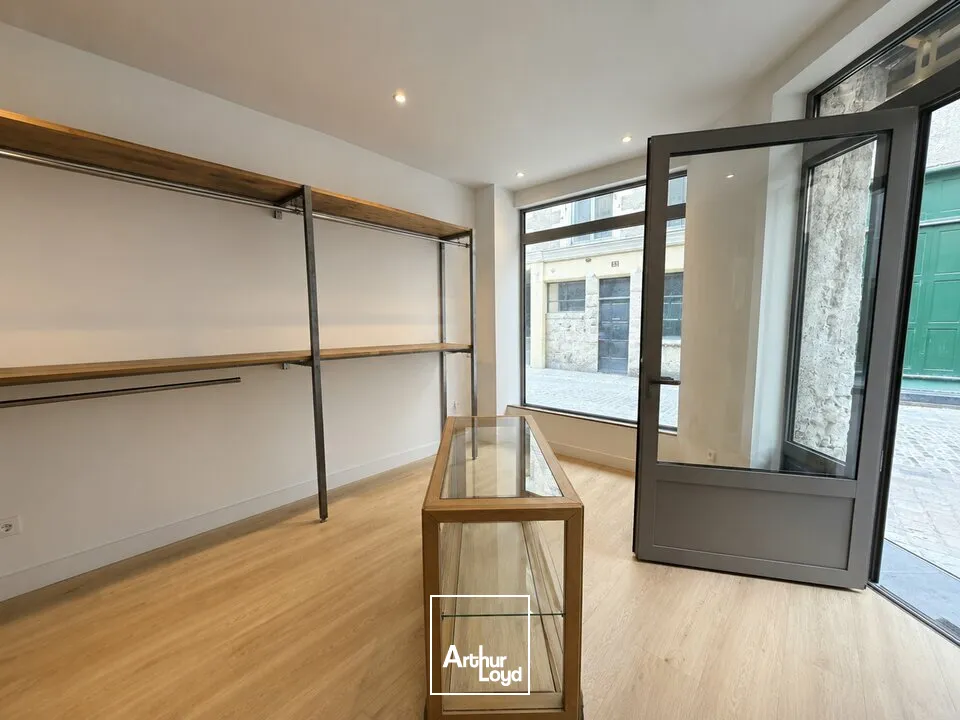 Locaux commerciaux - Location - POITIERS - 86000 - 26-26 - 7790842
