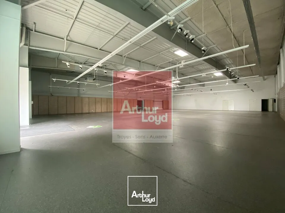 Locaux commerciaux - Location - SENS - 89100 - 740-740 - 7790875