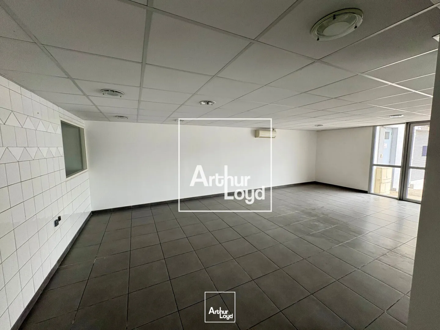Locaux commerciaux - Location - MONTPELLIER - 34070 - 180-180 - 7790958