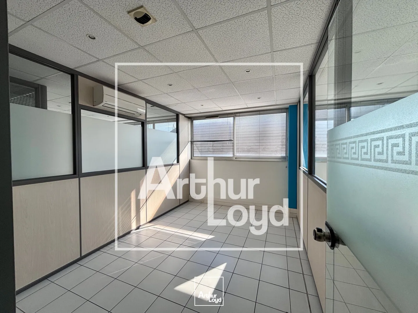 Bureaux - Location - NIMES - 30900 - 153-153 - 7791037