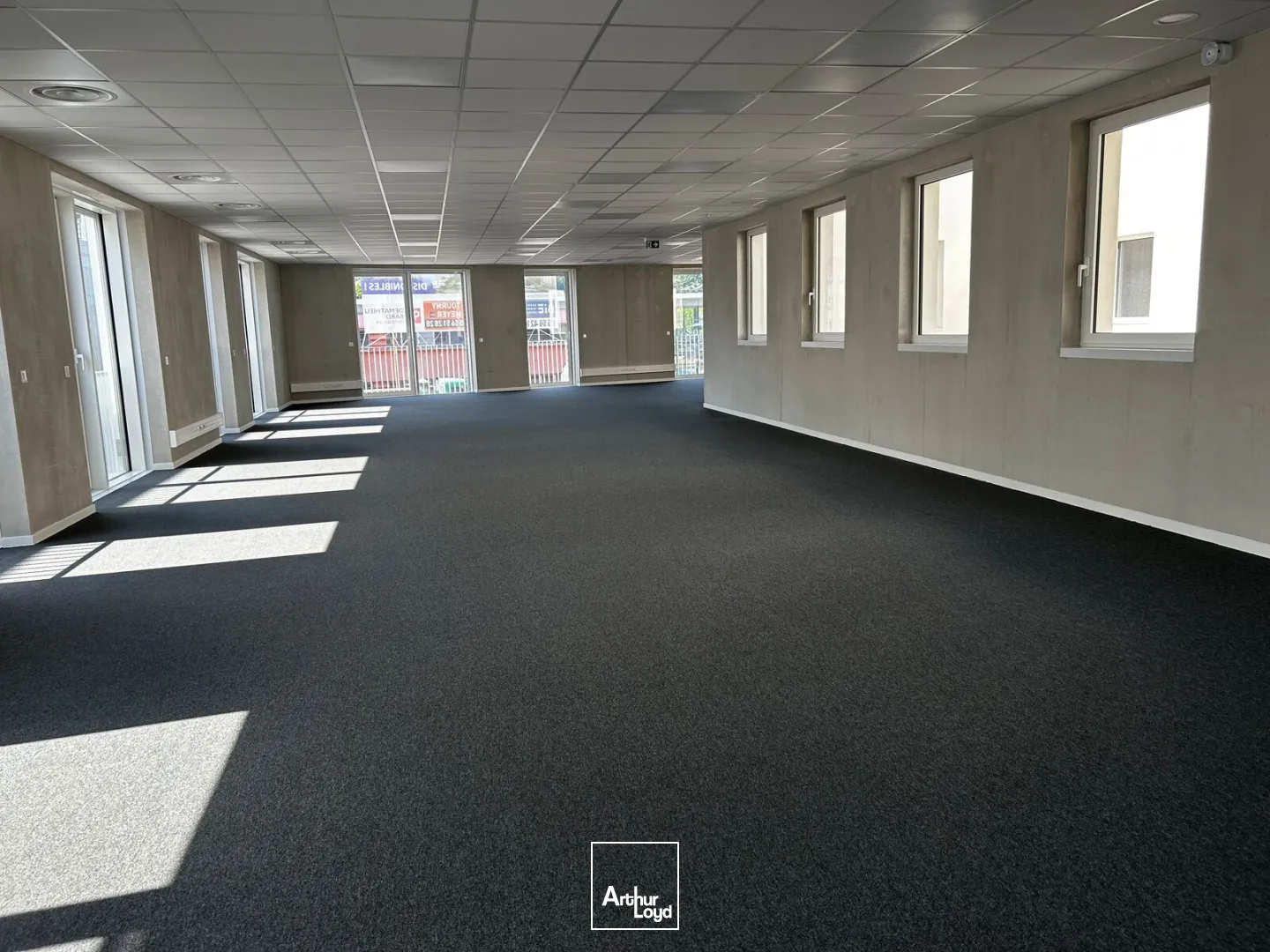 Bureaux - Vente - BRUGES - 33520 - 74.8-4890.88 - 7791125