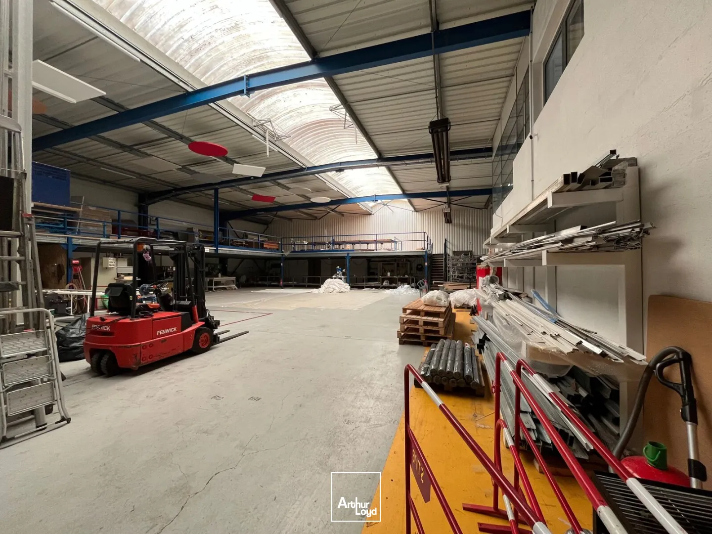 Locaux d'activité & Entrepôts - Location - ERCUIS - 60530 - 820-820 - 7791134