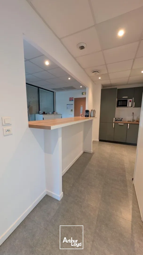 Bureaux - Location - MERIGNAC - 33700 - 112.67-112.67 - 7791843