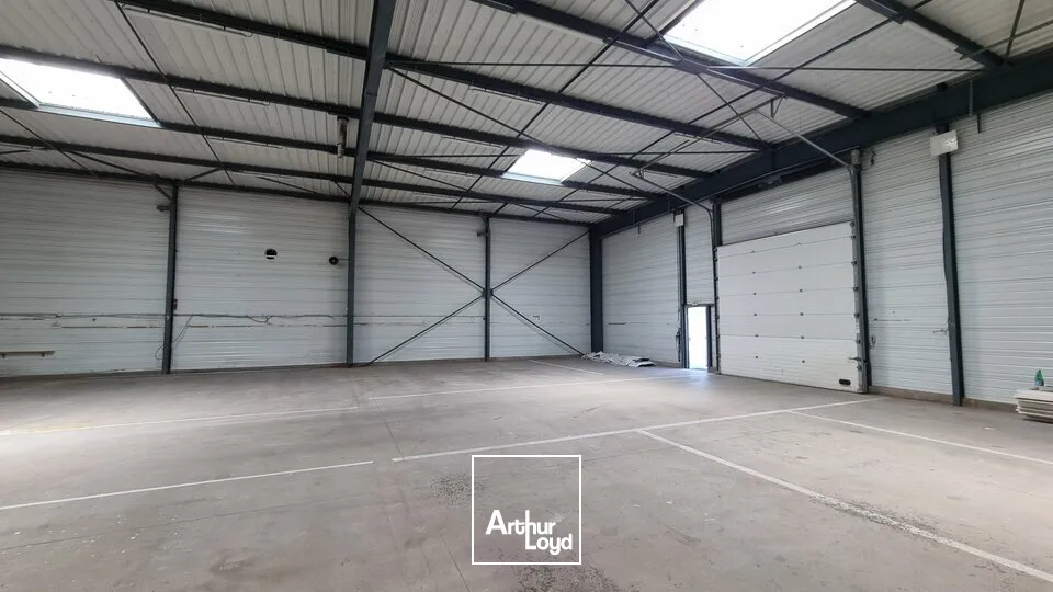 Locaux d'activité & Entrepôts - Location - POITIERS - 86000 - 400-400 - 7793481