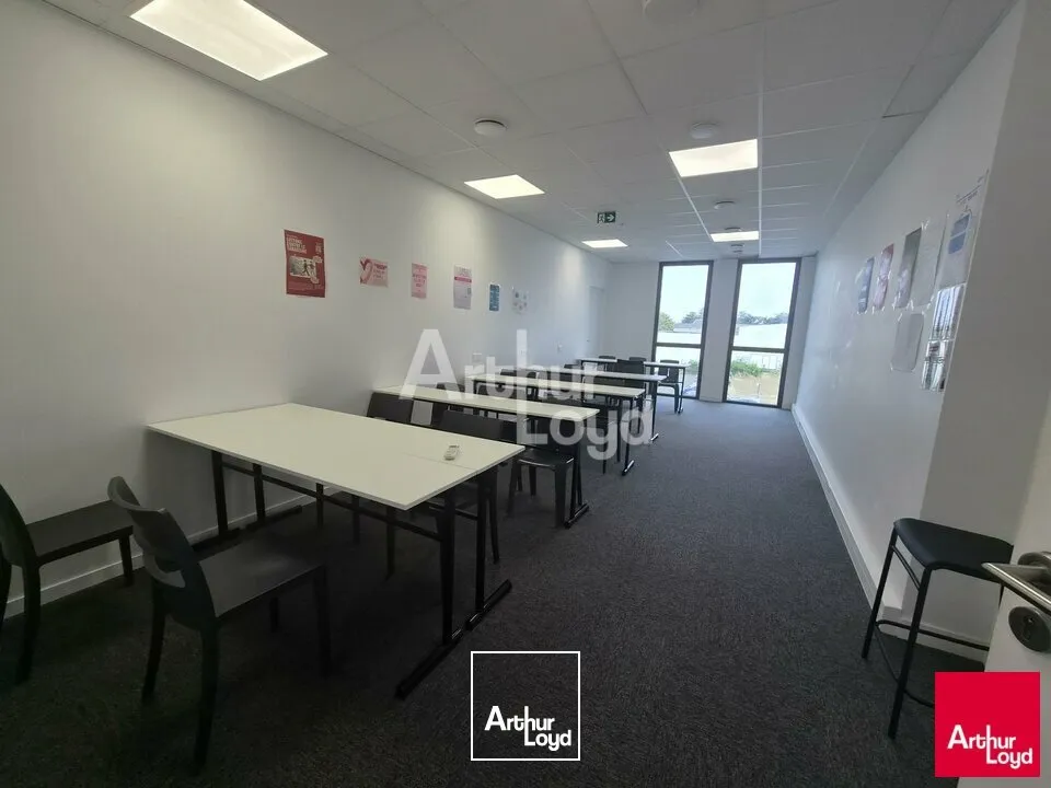 Bureaux - Location - TRÉLAZÉ - 49800 - 241-750 - 7793497