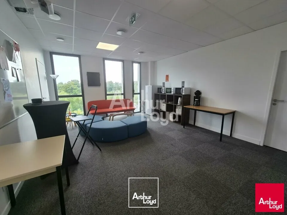Bureaux - Location - TRÉLAZÉ - 49800 - 241-750 - 7793499