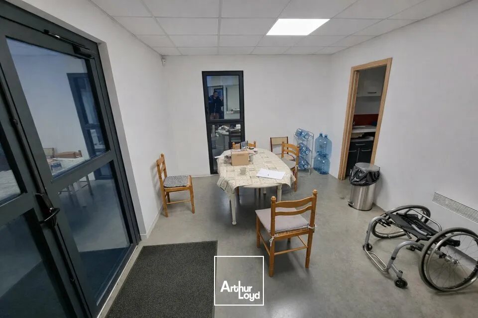 Locaux d'activité & Entrepôts - Vente - ÉCHIRÉ - 79410 - 450-450 - 7794416