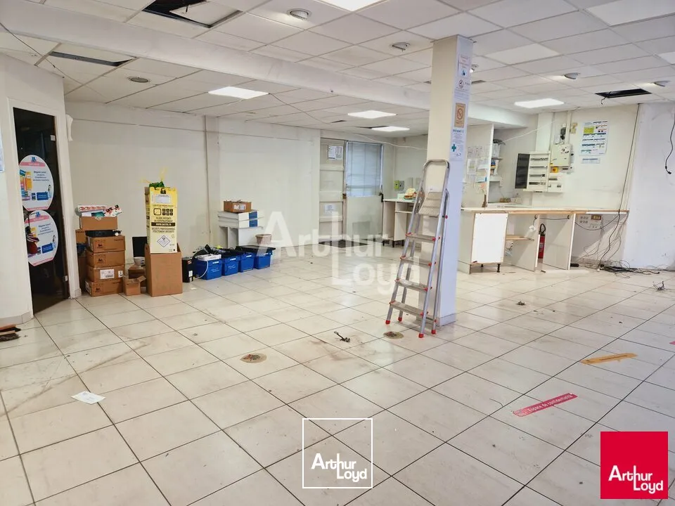 Locaux commerciaux - Location - VENDOME - 41100 - 126.5-126.5 - 7794424
