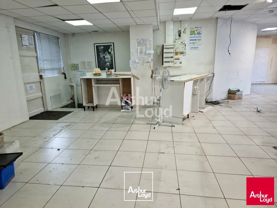 Locaux commerciaux - Location - VENDOME - 41100 - 126.5-126.5 - 7794423