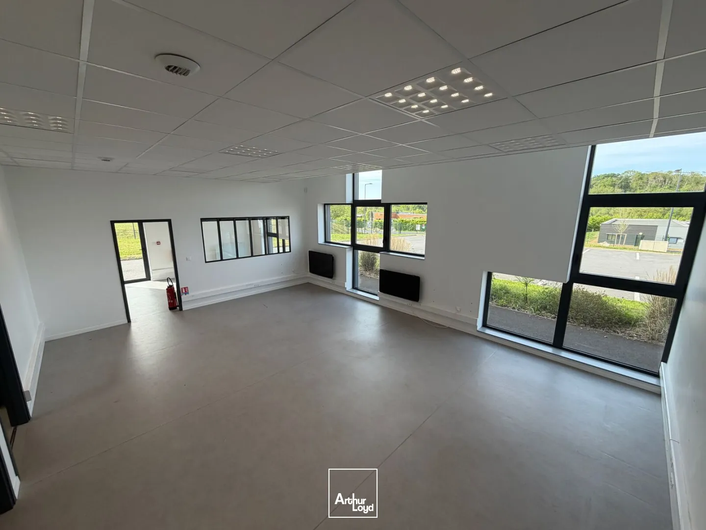 Locaux d'activité & Entrepôts - Location - VENETTE - 60280 - 281-281 - 7794470