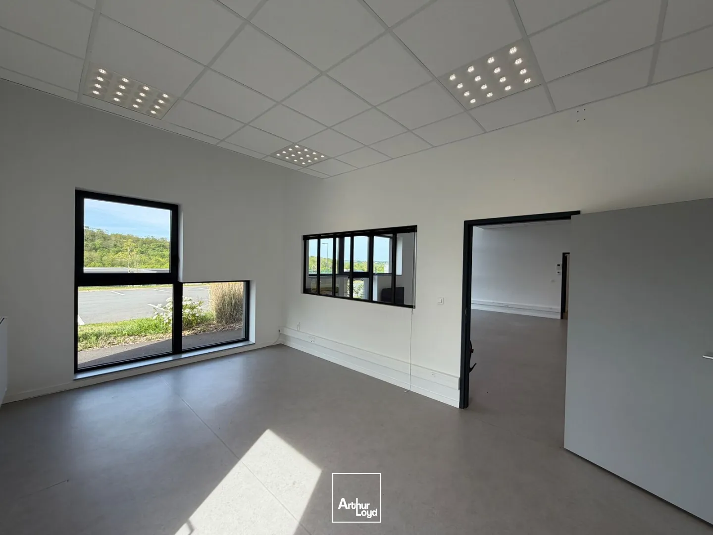 Locaux d'activité & Entrepôts - Location - VENETTE - 60280 - 281-281 - 7794467