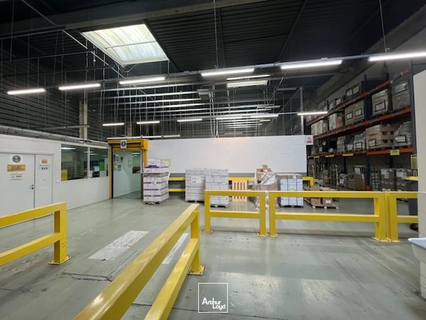 Locaux d'activité & Entrepôts - Location - BUC - 78530 - 180-1395 - 7794899