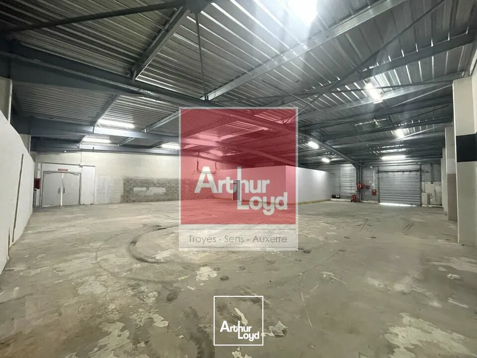 Locaux commerciaux - Location - SAINT-PARRES-AUX-TERTRES - 10410 - 2098-2098 - 7795263
