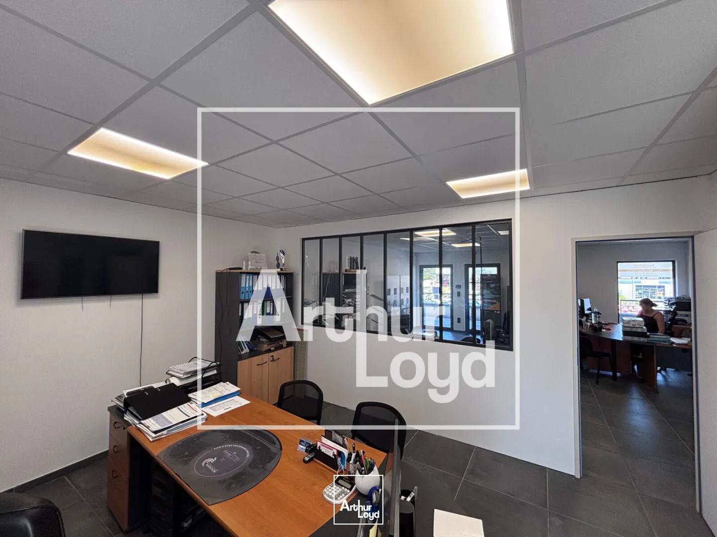 Locaux commerciaux - Vente - UZES - 30700 - 62.34-62.34 - 7795390