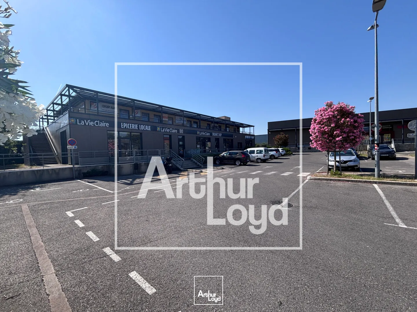 Locaux commerciaux - Vente - UZES - 30700 - 62.34-62.34 - 7795388