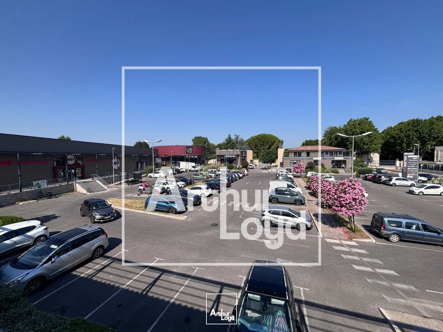 Locaux commerciaux - Vente - UZES - 30700 - 62.34-62.34 - 7795389