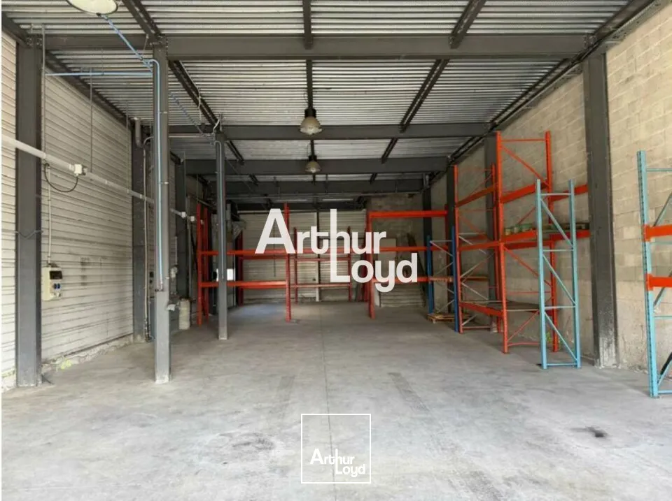 Locaux d'activité & Entrepôts - Location - FRÉJUS - 83600 - 240-240 - 7795909