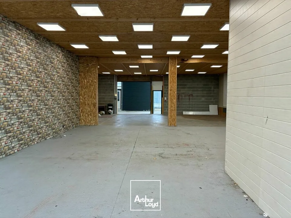 Locaux d'activité & Entrepôts - Location - AUBIGNY-LES CLOUZEAUX - 85430 - 225-225 - 7795991