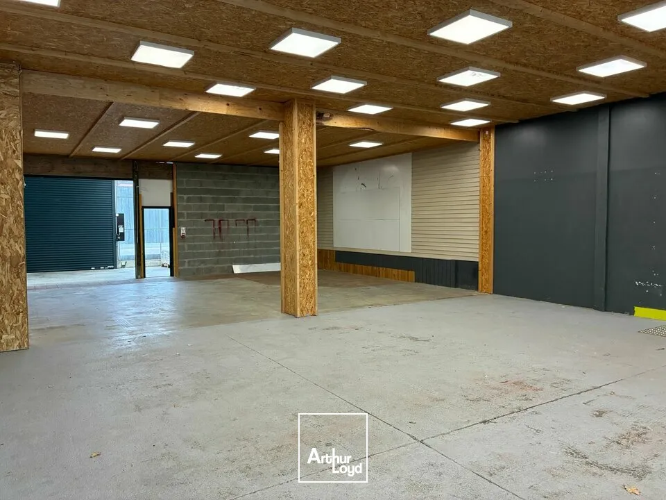 Locaux d'activité & Entrepôts - Location - AUBIGNY-LES CLOUZEAUX - 85430 - 225-225 - 7795992