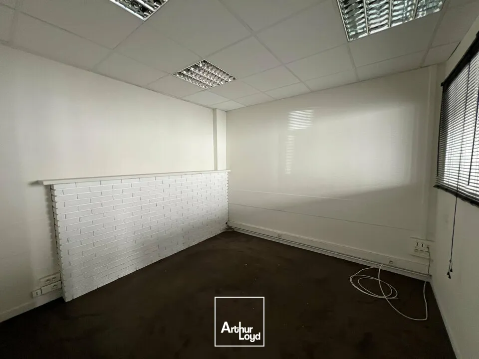 Locaux commerciaux - Vente - ANGOULÊME - 16000 - 67-67 - 7796371