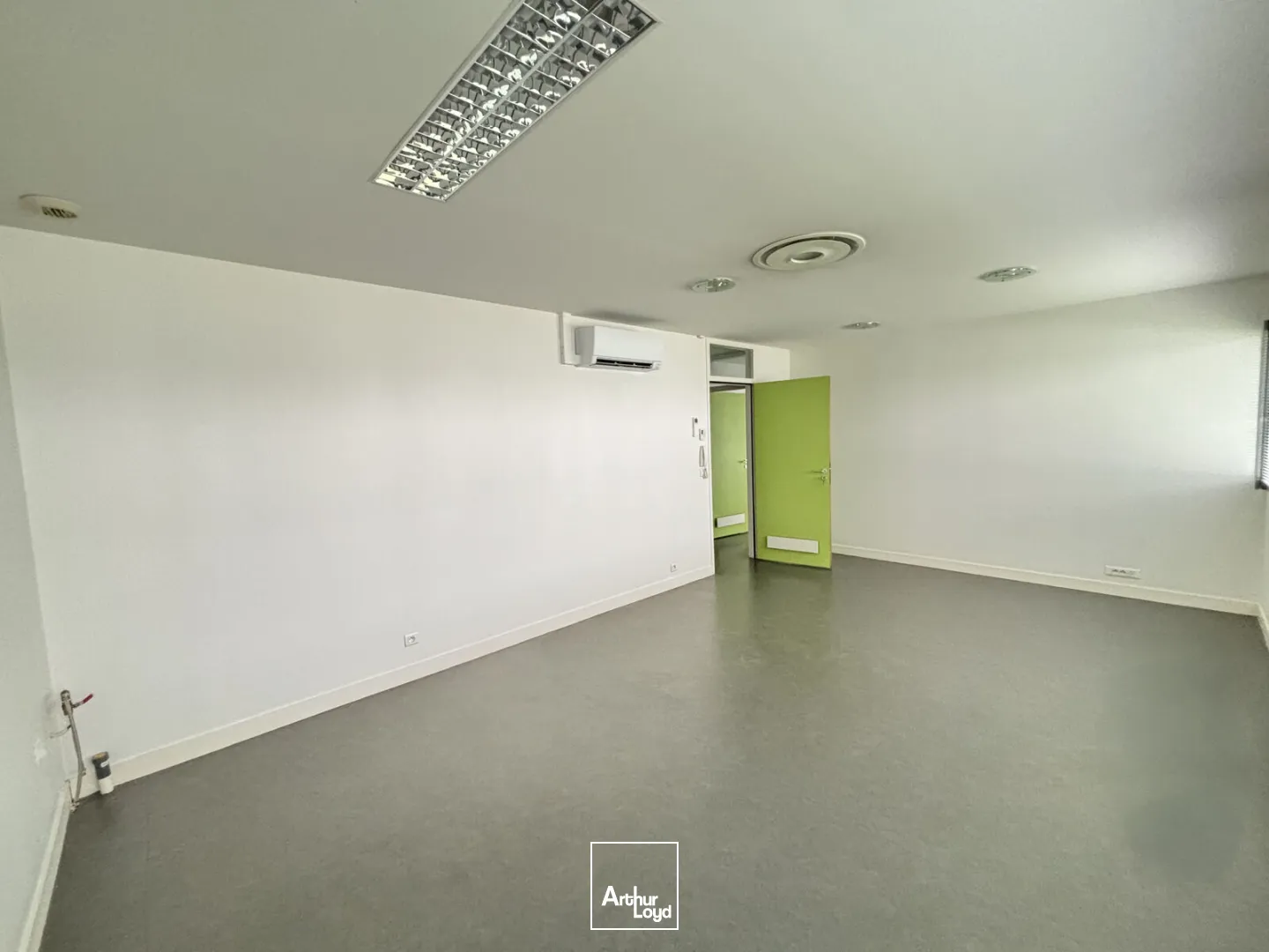 Bureaux - Vente - CARQUEFOU - 44470 - 110-110 - 7796427