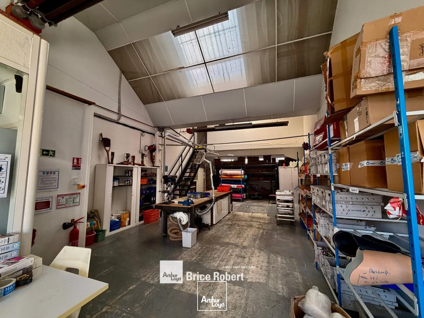 Locaux d'activité & Entrepôts - Location - VENISSIEUX - 69200 - 178-178 - 7796657