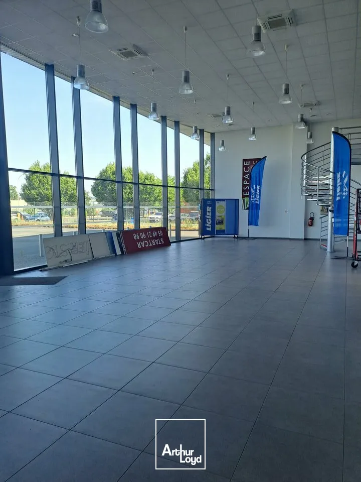 Locaux commerciaux - Location - CHATELLERAULT - 86100 - 740-740 - 7796845