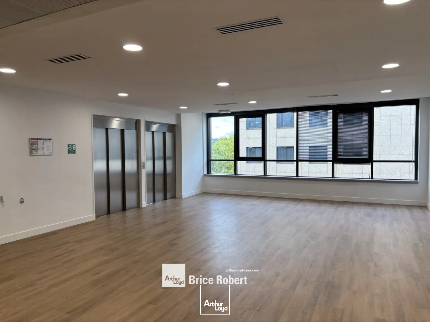 Bureaux - Location - VILLEURBANNE - 69100 - 253.8-253.8 - 7797461