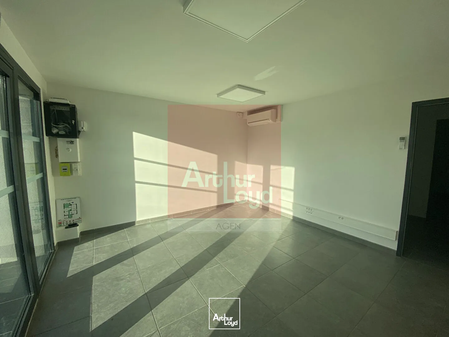 Locaux commerciaux - Location - BOE - 47550 - 47.18-47.18 - 7798768
