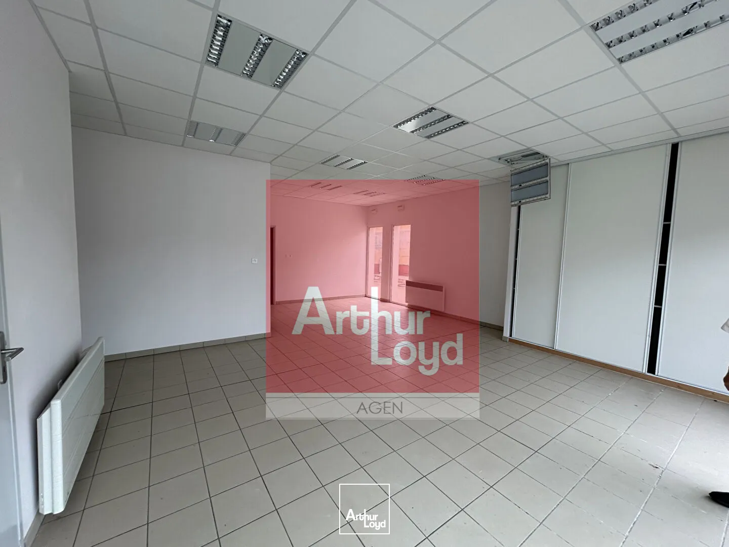Locaux commerciaux - Vente - LAROQUE TIMBAUT - 47340 - 335-335 - 7798940
