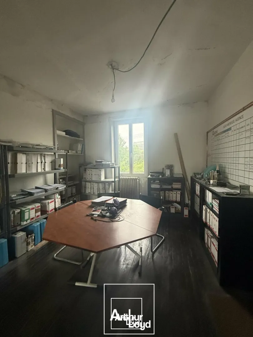 Locaux d'activité & Entrepôts - Vente - BRIVE-LA-GAILLARDE - 19100 - 300-300 - 7799143