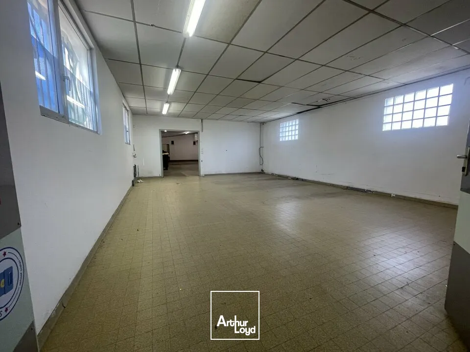 Locaux d'activité & Entrepôts - Location - POITIERS - 86000 - 92-92 - 7799240