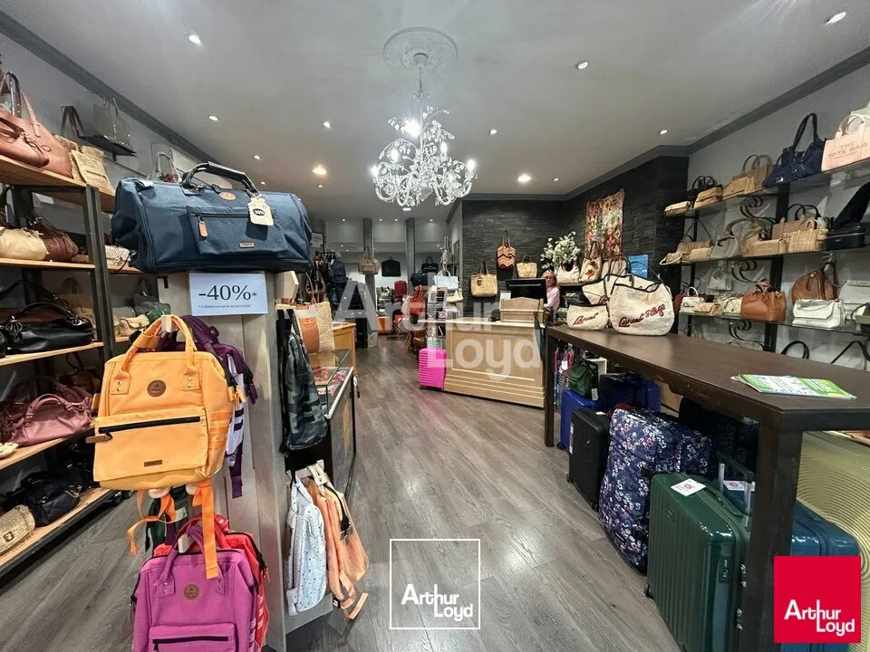 Locaux commerciaux - Location - BLOIS - 41000 - 101.8-101.8 - 7799253
