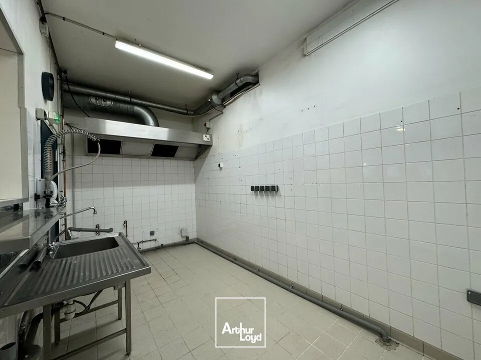 Locaux commerciaux - Location - TOURS - 37000 - 40.67-40.67 - 7799291