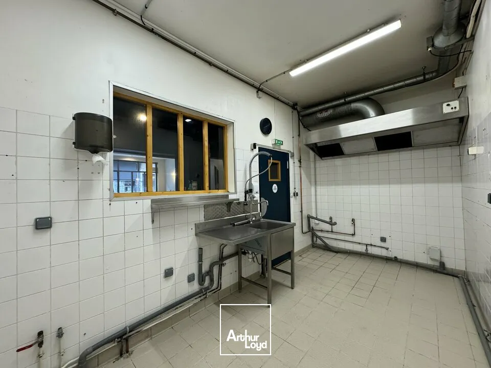 Locaux commerciaux - Location - TOURS - 37000 - 40.67-40.67 - 7799293