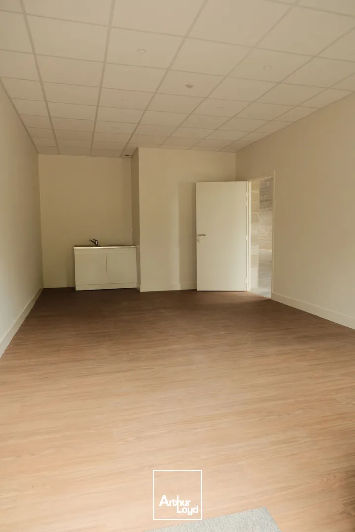 Locaux d'activité & Entrepôts - Location - BEAUVAIS - 60000 - 300-1200 - 7799467