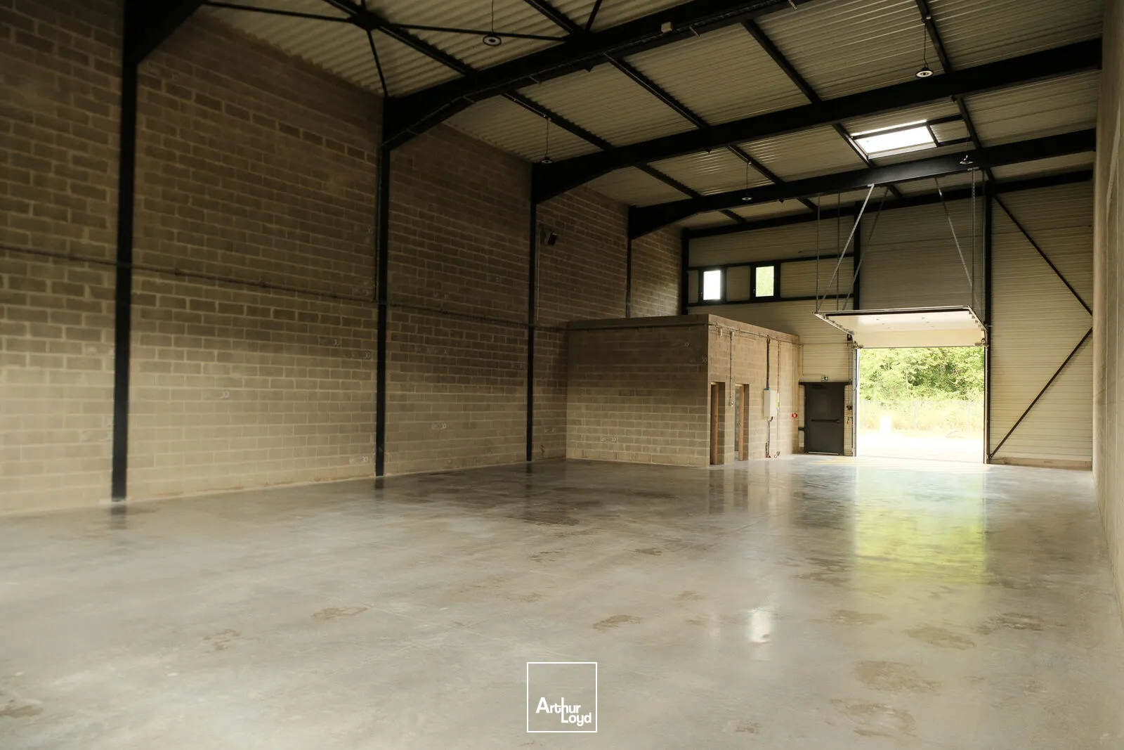 Locaux d'activité & Entrepôts - Location - BEAUVAIS - 60000 - 300-1200 - 7799464