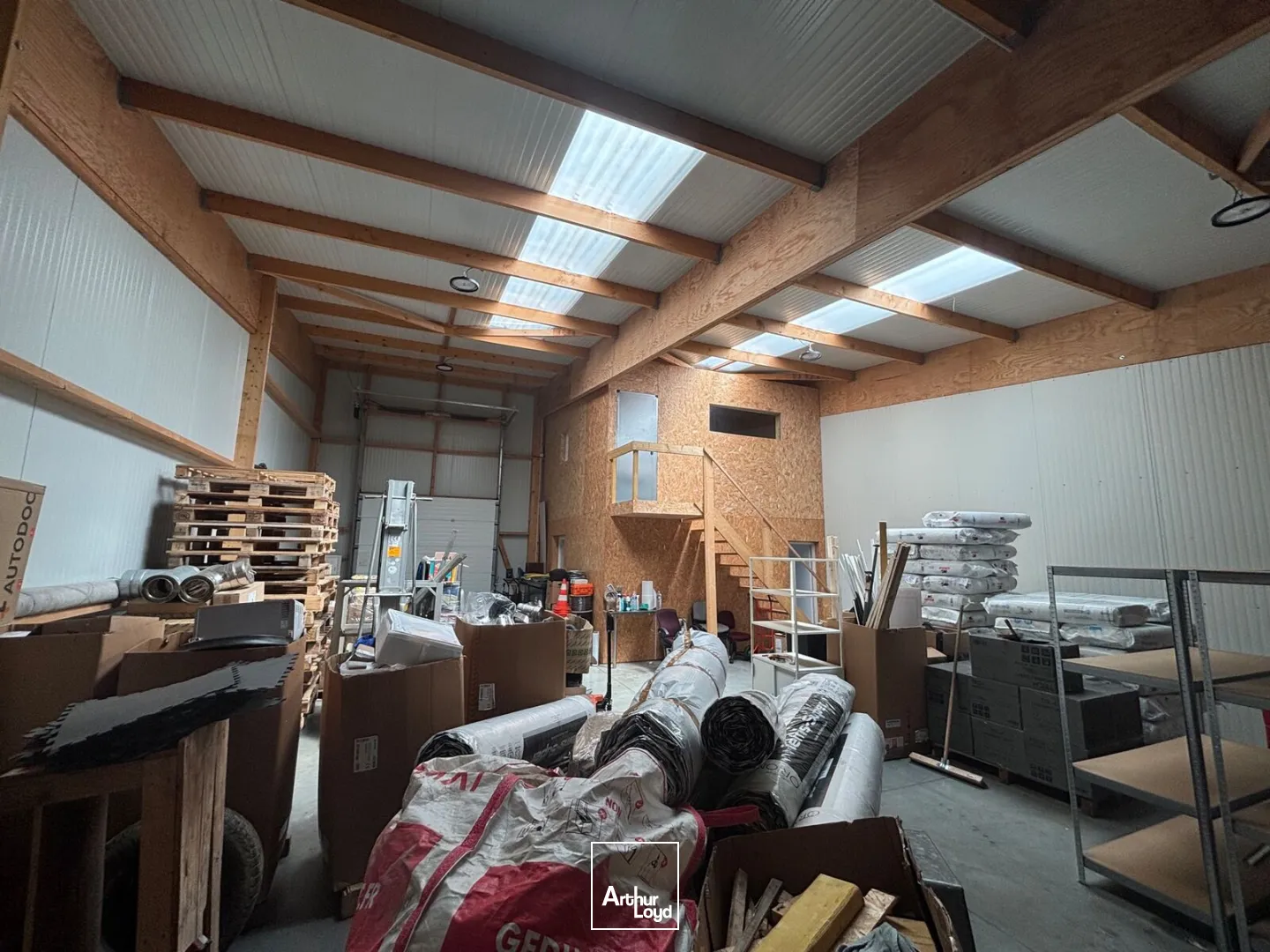 Locaux d'activité & Entrepôts - Location - CAUDEBEC LES ELBEUF - 76320 - 144-144 - 7799522