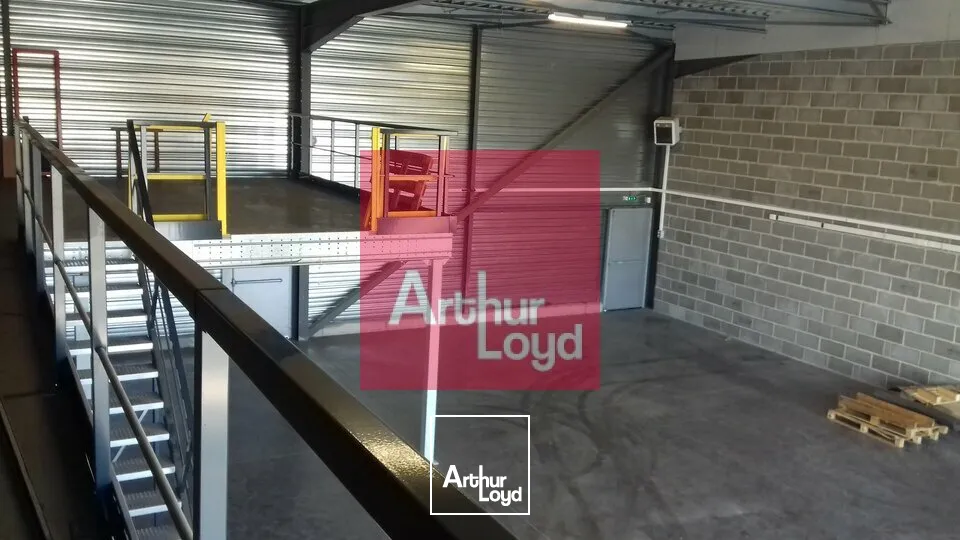 Locaux d'activité & Entrepôts - Location - LEMPDES - 63370 - 330-330 - 7799993