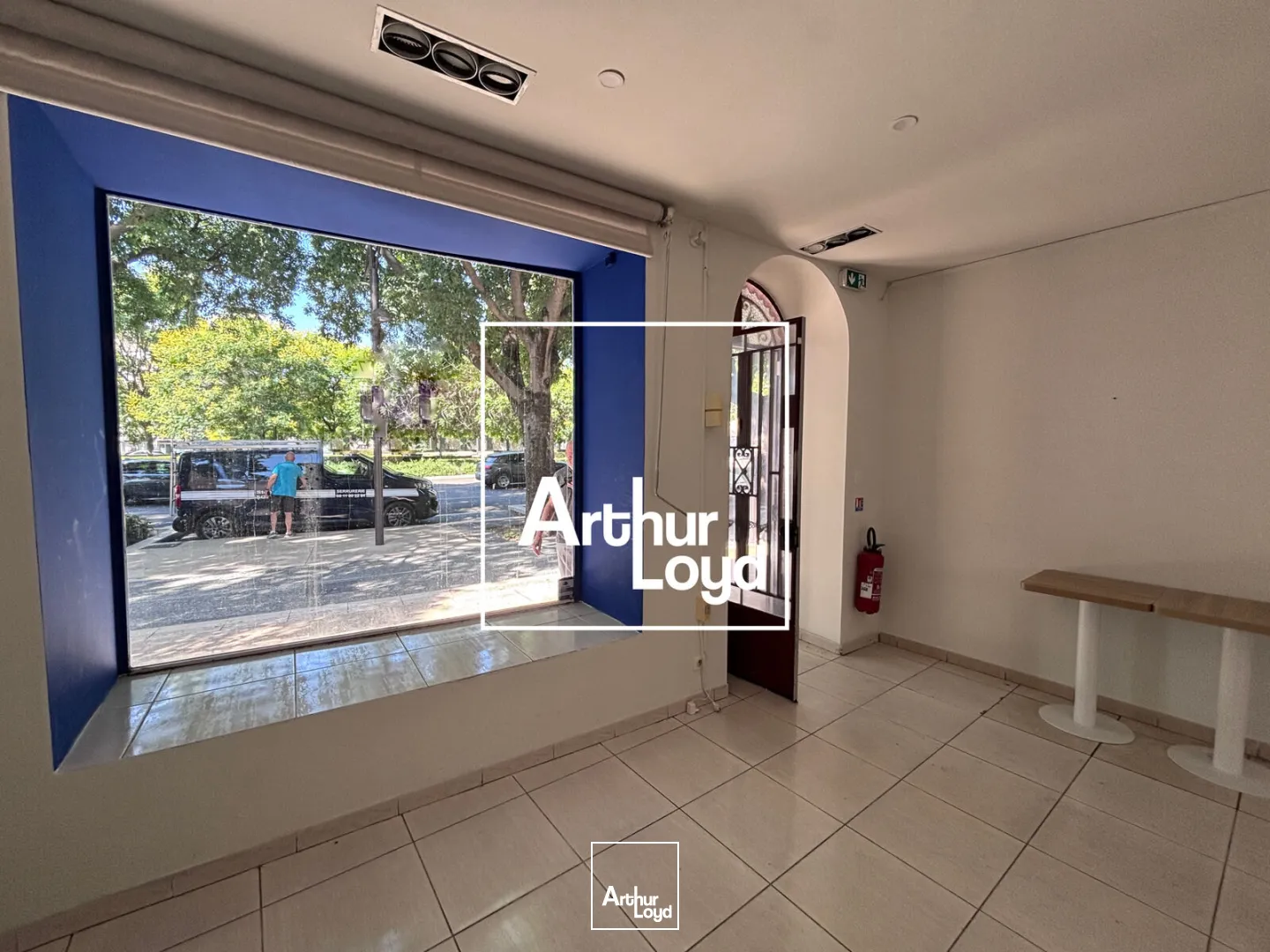 Locaux commerciaux - Location - NIMES - 30000 - 45-45 - 7800207